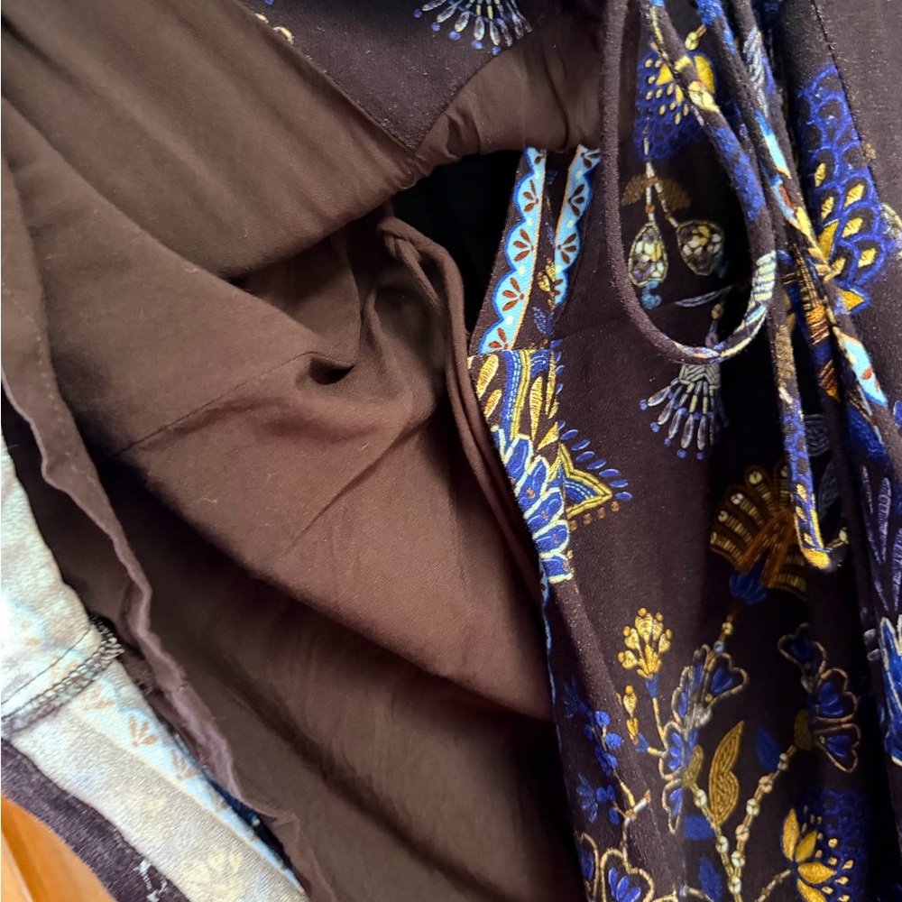 FARM Rio Women's Floral Robe - Blue and Gold - Picture 4 of 6